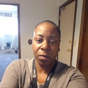 Meet your Posher, Rona